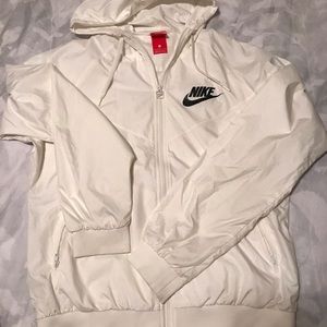 Nike Women’s Windrunner Jacket